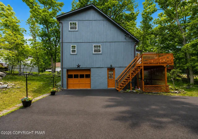 Photo 2 of Single family home for sale at 2128 Apley Dr, Bushkill, PA 18324 | MLS# PM-144482 | Listing updated on 2026-09-04