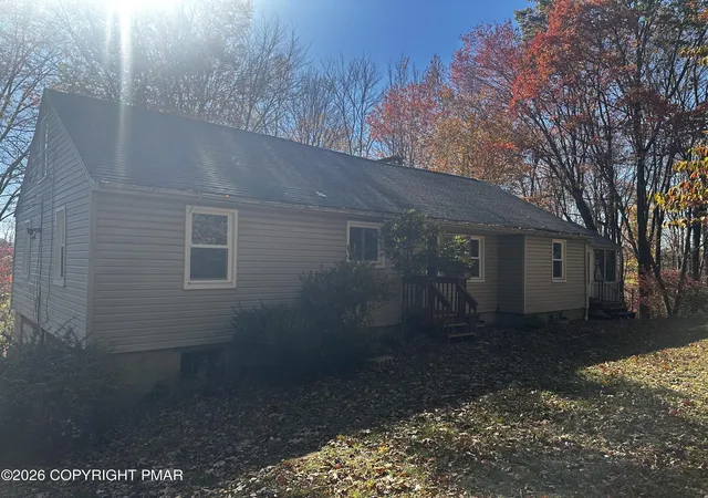 Photo 3 of Single family home for sale at 6277 Franklin Hl Rd, East Stroudsburg, PA 18301 | MLS# PM-144447 | Listing updated on 2026-09-24