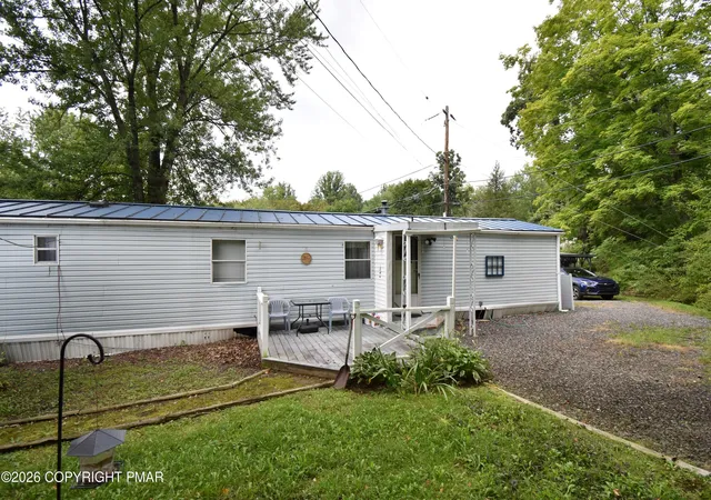 Photo 3 of Manufactured home for sale at 230 Baabe Ln # LT19, Stroudsburg, PA 18360 | MLS# PM-144424 | Listing updated on 2026-09-02