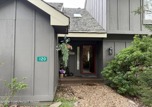 Photo 2 of Townhouse for sale at 120 Snow Ridge Cir, Blakeslee, PA 18610 | MLS# PM-144432 | Listing updated on 2026-09-26