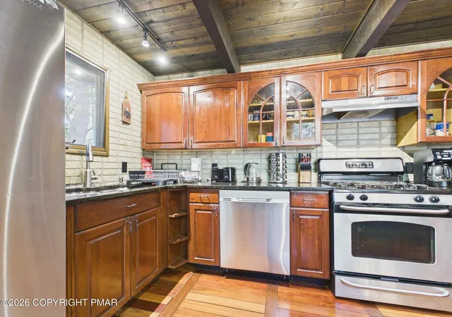 Photo 3 of Single family home for sale at 212 Long View Ln, Pocono Pines, PA 18350 | MLS# PM-144426 | Listing updated on 2026-09-03