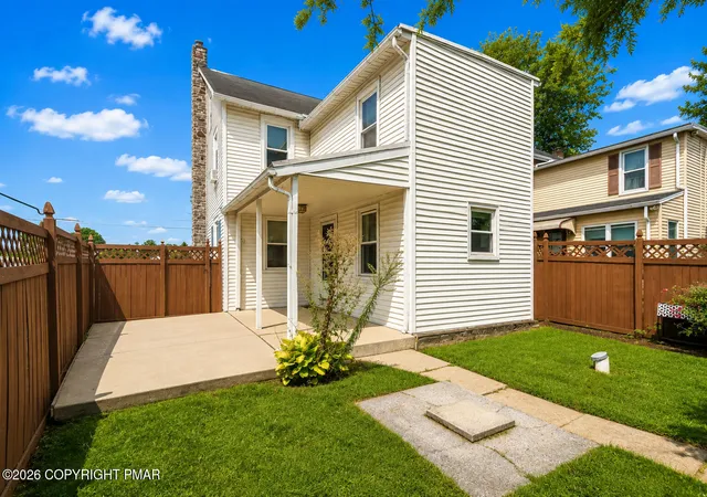 Photo 3 of Sale Pending at 7588 Trexler Cir, Trexlertown, PA 18087 | MLS# PM-144452 | Listing updated on 2026-10-08