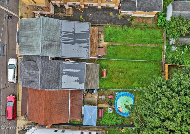 Photo 4 of Single family home for sale at 221 N Mill St, Saint Clair, PA 17970 | MLS# PM-144466 | Listing updated on 2026-09-04