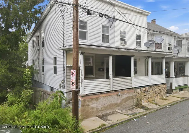 Photo 3 of Single family home for sale at 347 W Kline Ave, Lansford, PA 18232 | MLS# PM-144468 | Listing updated on 2026-09-04