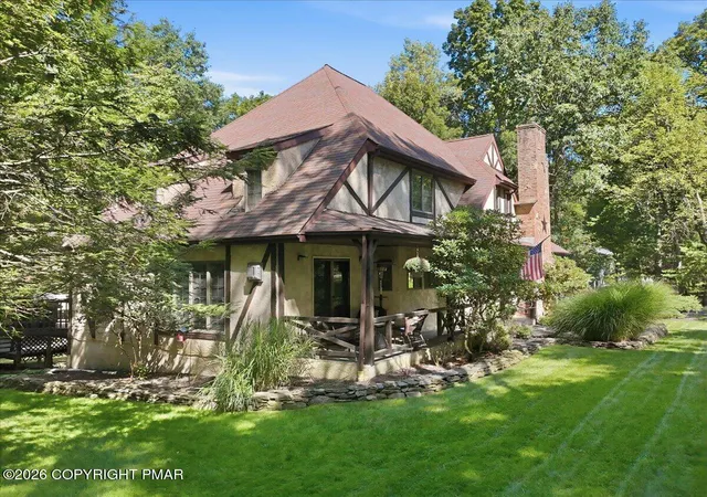 Photo 4 of Single family home for sale at 5719 Wildflower Cir, Stroudsburg, PA 18360 | MLS# PM-144545 | Listing updated on 2026-09-22