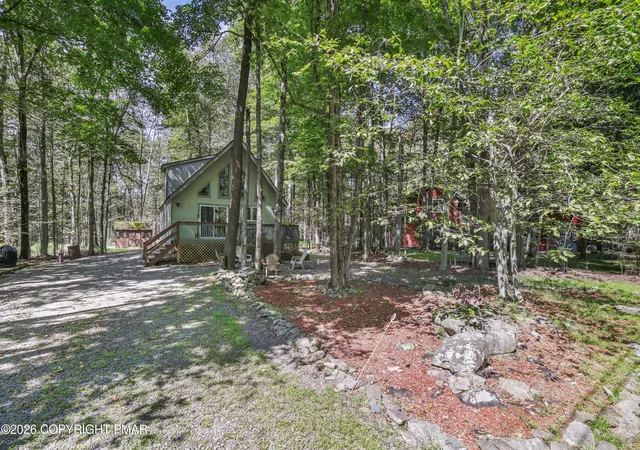 Photo 3 of Single family home for sale at 167 Wyomissing Dr, Pocono Lake, PA 18347 | MLS# PM-144533 | Listing updated on 2026-09-07