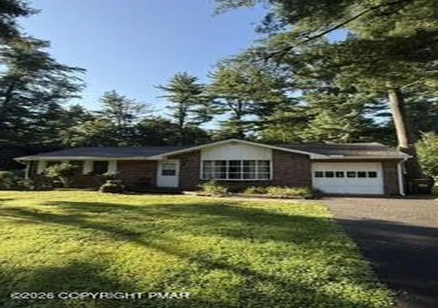 Photo 4 of Single family home for sale at 247 Tanite Rd, Stroudsburg, PA 18360 | MLS# PM-144570 | Listing updated on 2026-09-28
