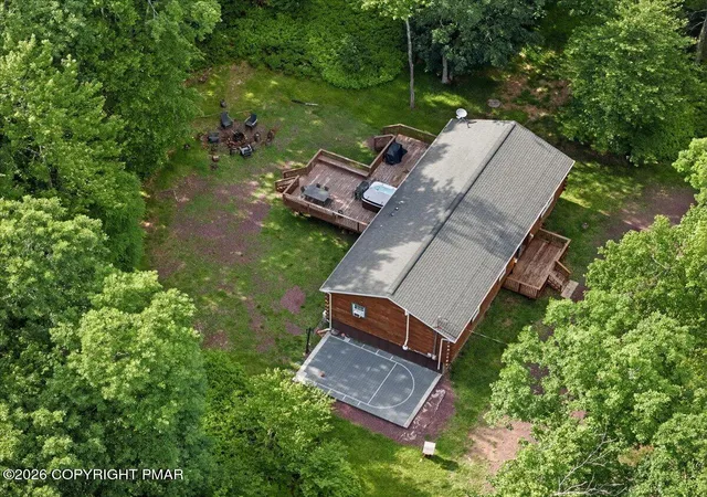 Photo 4 of Sale Pending at 255 Hillary Dr W, Freeland, PA 18224 | MLS# PM-144539 | Listing updated on 2026-09-25