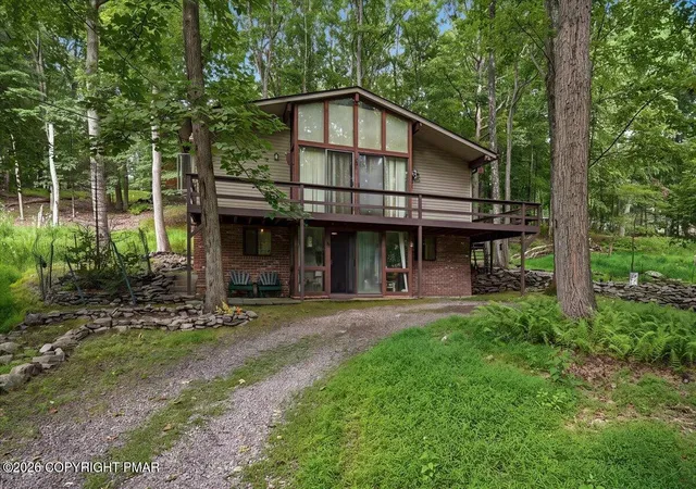 Single family home for sale at 2130 Fawn Ln, Bushkill, PA 18324 | MLS# PM-144587