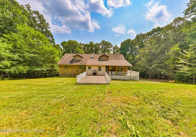 Photo 3 of Single family home for sale at 2153 Meadowlake Rd, Saylorsburg, PA 18353 | MLS# PM-144583 | Listing updated on 2026-10-06