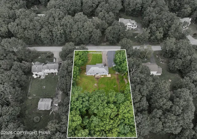 Photo 3 of Single family home for sale at 7 Flagstone Ln, East Stroudsburg, PA 18302 | MLS# PM-144565 | Listing updated on 2026-09-20