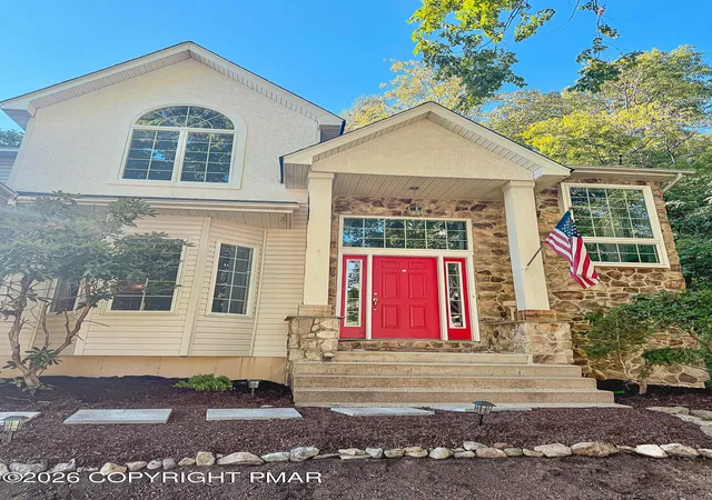 Photo 3 of Sale Pending at 291 Fringe Dr, East Stroudsburg, PA 18302 | MLS# PM-144622 | Listing updated on 2026-10-01