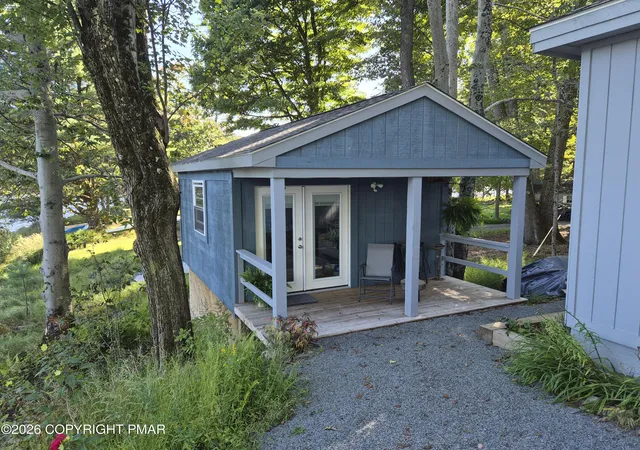 Photo 2 of Single family home for sale at 136 Birch Ledge Rd, Canadensis, PA 18325 | MLS# PM-144913 | Listing updated on 2026-10-09