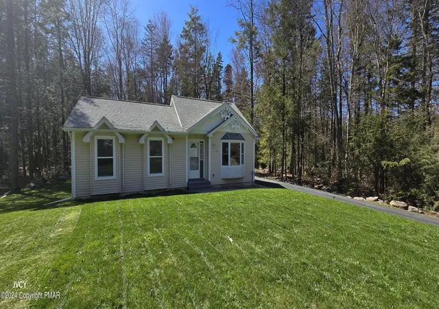 Photo 1 of Single family home for sale at 331 Mohansic Ln, Tobyhanna, PA 18466 | MLS# PM-144604 | Listing updated on 2026-09-12