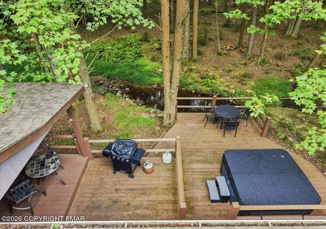 Photo 2 of Single family home for sale at 184 Sir Bradford Rd, Pocono Lake, PA 18347 | MLS# PM-144677 | Listing updated on 2026-09-11