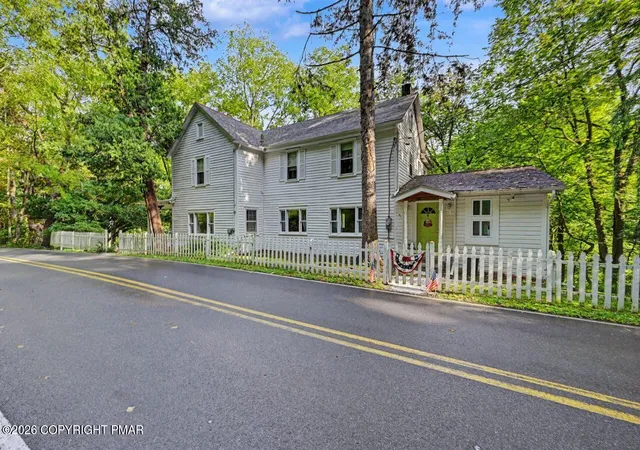 Photo 4 of Single family home for sale at 694 River Rd, Shawnee On Delaware, PA 18356 | MLS# PM-144634 | Listing updated on 2026-09-11
