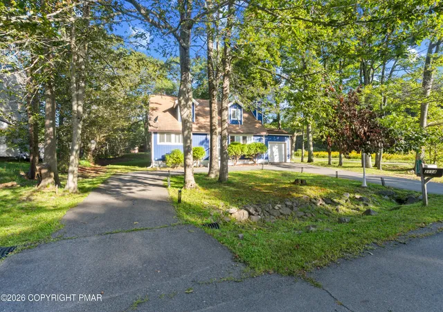 Photo 3 of Single family home for sale at 2114 Onondaga Way, Tobyhanna, PA 18466 | MLS# PM-144633 | Listing updated on 2026-09-14