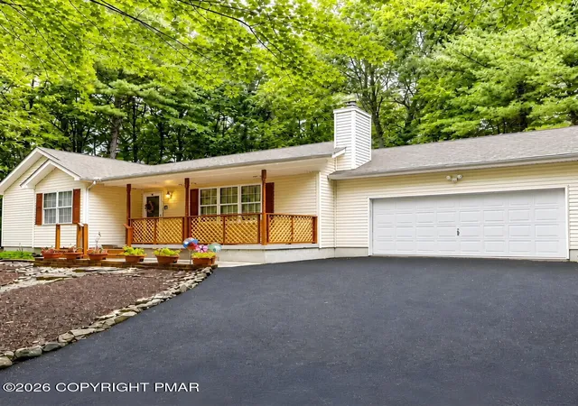 Photo 3 of Single family home for sale at 2733 Aspen Way, Saylorsburg, PA 18353 | MLS# PM-144668 | Listing updated on 2026-09-20