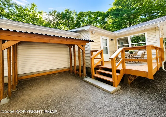 Photo 4 of Single family home for sale at 2733 Aspen Way, Saylorsburg, PA 18353 | MLS# PM-144668 | Listing updated on 2026-09-20