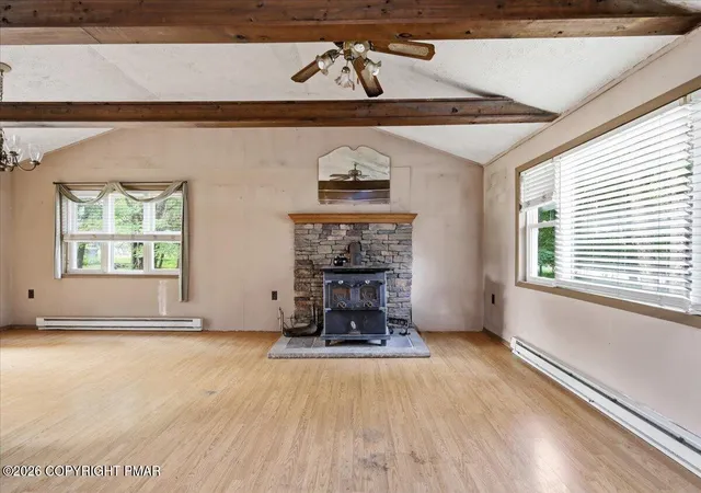 Photo 2 of Single family home for sale at 129 Amos Cir, Bushkill, PA 18324 | MLS# PM-144656 | Listing updated on 2026-09-11