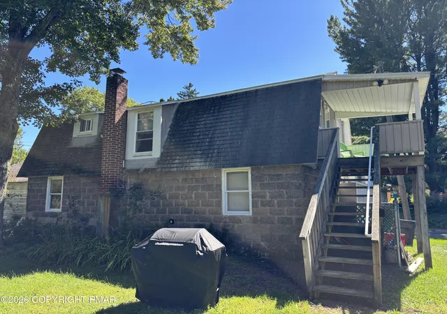 Photo 3 of Single family home for sale at 621 Hemlock St, White Haven, PA 18661 | MLS# PM-144674 | Listing updated on 2026-10-02