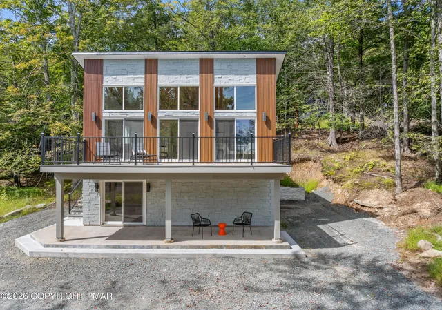 Photo 2 of Single family home for sale at 1002 Bison Trl, Lake Ariel, PA 18436 | MLS# PM-144673 | Listing updated on 2026-09-13
