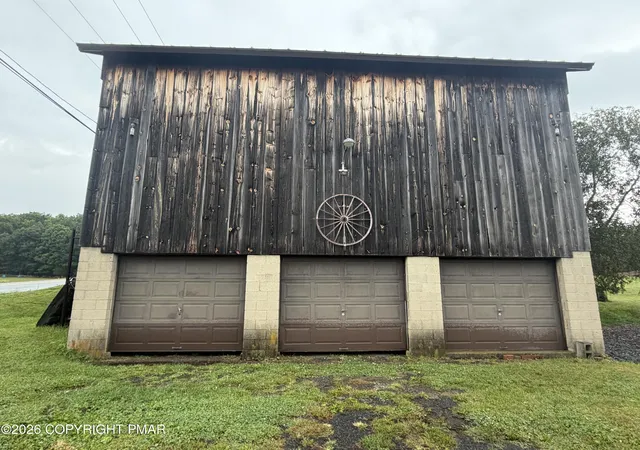 Photo 2 of Single family home for sale at 458 Briscoe Mountain Rd, Dingmans Ferry, PA 18328 | MLS# PM-144896 | Listing updated on 2026-09-21