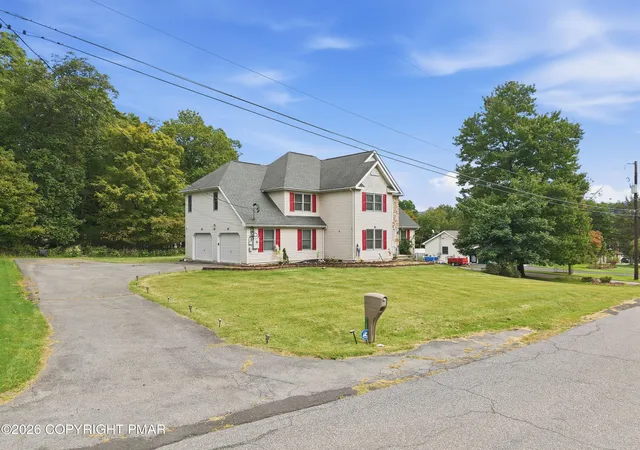 Photo 2 of Single family home for sale at 13 Brahms Ct, East Stroudsburg, PA 18301 | MLS# PM-144741 | Listing updated on 2026-09-24