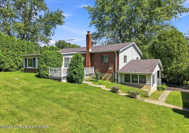 Photo 3 of Sale Pending at 1235 Oakwood Dr, Bethlehem, PA 18017 | MLS# PM-144734 | Listing updated on 2026-10-22