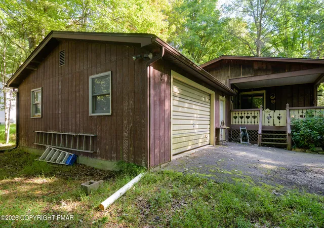 Photo 3 of Single family home for sale at 1914 Donalds Rd, Effort, PA 18330 | MLS# PM-145616 | Listing updated on 2026-10-19