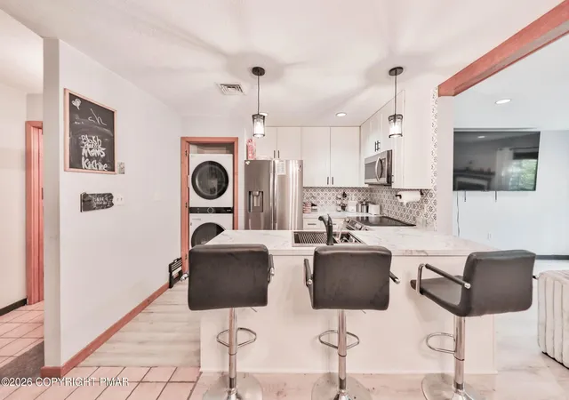 Photo 3 of Condo for sale at 43 Sky View Cir #D, East Stroudsburg, PA 18302 | MLS# PM-144747 | Listing updated on 2026-10-17