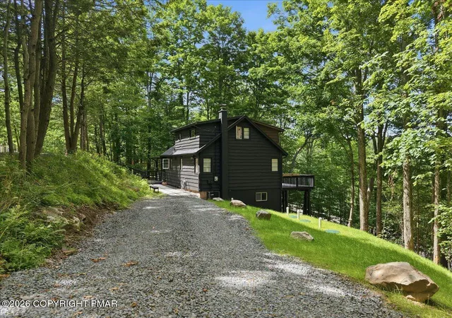 Photo 3 of Sale Pending at 106 Bartleson Deer Trl, Greentown, PA 18426 | MLS# PM-144726 | Listing updated on 2026-10-04