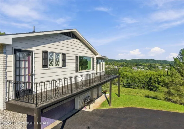 Photo 2 of Single family home for sale at 7121 Kingstead Dr, Slatington, PA 18080 | MLS# PM-144755 | Listing updated on 2026-10-06