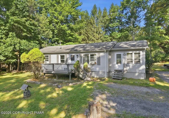 Photo 3 of Single family home for sale at 6052 Little Bear Ln, East Stroudsburg, PA 18302 | MLS# PM-144756 | Listing updated on 2026-10-18