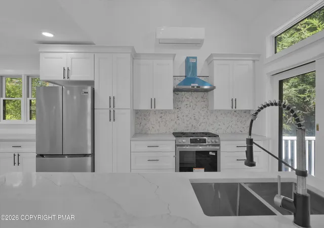 Photo 3 of Sale Pending at 9 Woods End, Lake Harmony, PA 18624 | MLS# PM-145297 | Listing updated on 2026-10-23