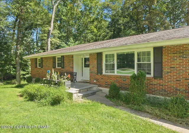 Photo 3 of Sale Pending at 321 Maple Ter, Saylorsburg, PA 18353 | MLS# PM-144783 | Listing updated on 2026-10-08