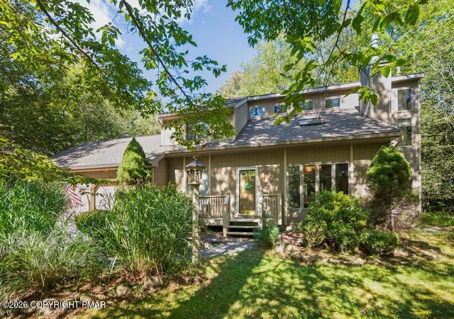 Photo 3 of Single family home for sale at 1162 Manor Hl Rd, Pocono Pines, PA 18350 | MLS# PM-144864 | Listing updated on 2026-09-23
