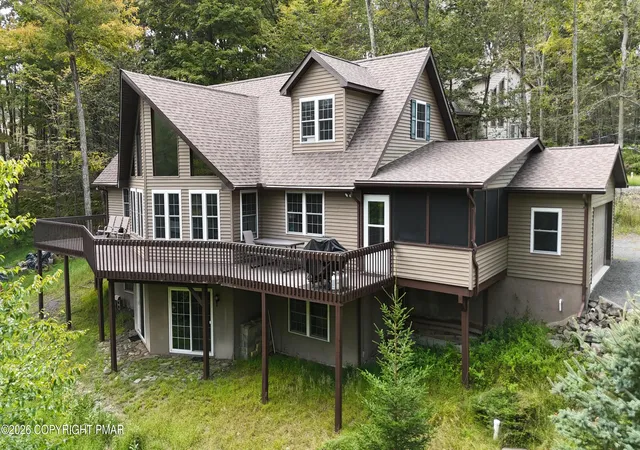 Photo 3 of Sale Pending at 12 Hemlock Ct, Gouldsboro, PA 18424 | MLS# PM-144838 | Listing updated on 2026-09-28