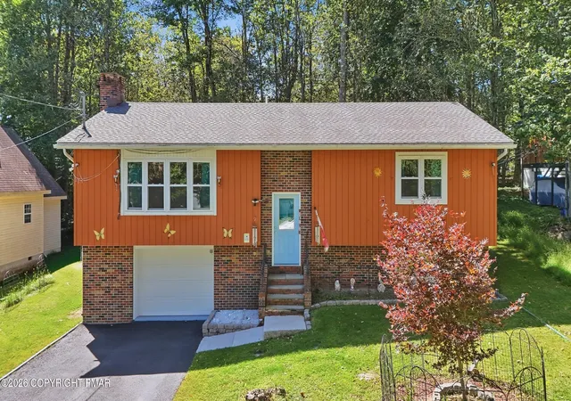 Photo 1 of Single family home for sale at 8466 Bumble Bee Way, Tobyhanna, PA 18466 | MLS# PM-144871 | Listing updated on 2026-10-21