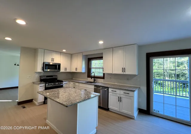Photo 4 of Single family home for sale at 129 Doria Dr, Blakeslee, PA 18610 | MLS# PM-144969 | Listing updated on 2026-10-11