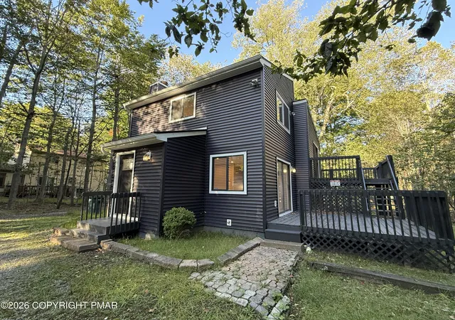 Photo 3 of Single family home for sale at 2914 Fairhaven Dr, Tobyhanna, PA 18466 | MLS# PM-144880 | Listing updated on 2026-09-18
