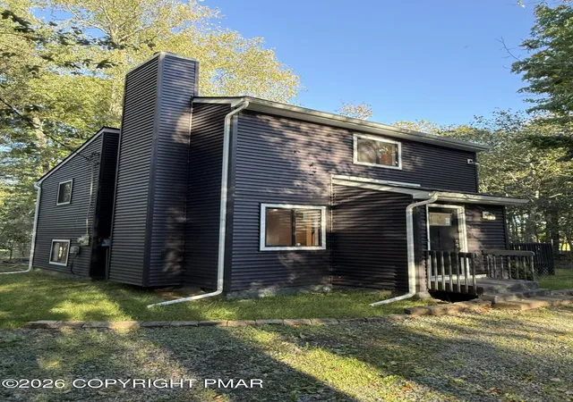 Photo 3 of Single family home for sale at 2914 Fairhaven Dr, Tobyhanna, PA 18466 | MLS# PM-144880 | Listing updated on 2026-09-18