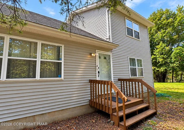 Photo 3 of Single family home for sale at 106 Gap View Dr, Long Pond, PA 18334 | MLS# PM-145201 | Listing updated on 2026-10-03