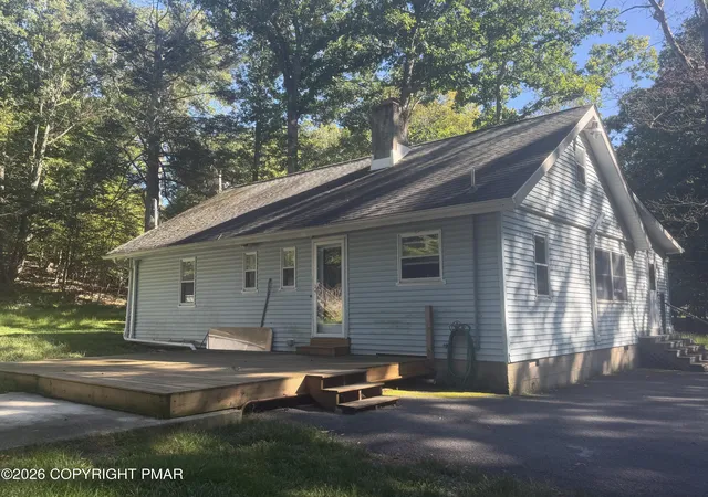 Photo 3 of Single family home for sale at 3374 Trafalgar Ave, East Stroudsburg, PA 18302 | MLS# PM-144907 | Listing updated on 2026-10-18