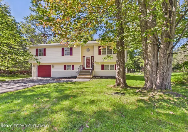 Photo 3 of Single family home for sale at 5064 Carol Ter, Tobyhanna, PA 18466 | MLS# PM-144902 | Listing updated on 2026-10-20