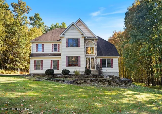 Photo 1 of Single family home for sale at 156 Spruce Run Dr, Dingmans Ferry, PA 18328 | MLS# PM-145659 | Listing updated on 2026-10-19