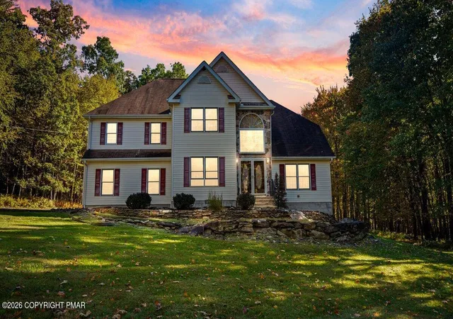 Photo 2 of Single family home for sale at 156 Spruce Run Dr, Dingmans Ferry, PA 18328 | MLS# PM-145659 | Listing updated on 2026-10-19