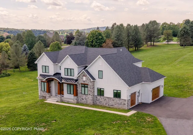 Photo 2 of Mansion for sale at 4280 E Wyndemere Cir, Schnecksville, PA 18078 | MLS# PM-144911 | Listing updated on 2026-10-20