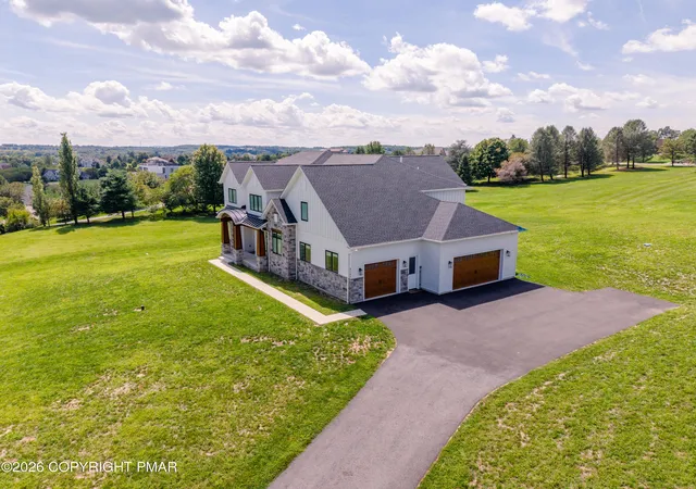 Photo 3 of Mansion for sale at 4280 E Wyndemere Cir, Schnecksville, PA 18078 | MLS# PM-144911 | Listing updated on 2026-10-20