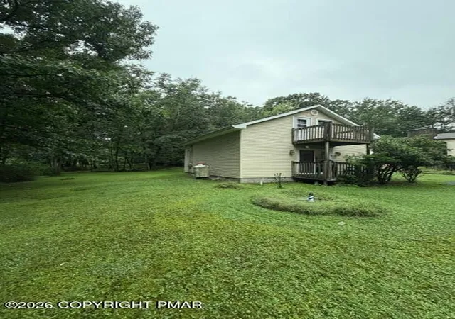 Photo 3 of Sale Pending at 606 Prices Dr, Cresco, PA 18326 | MLS# PM-144919 | Listing updated on 2026-09-28